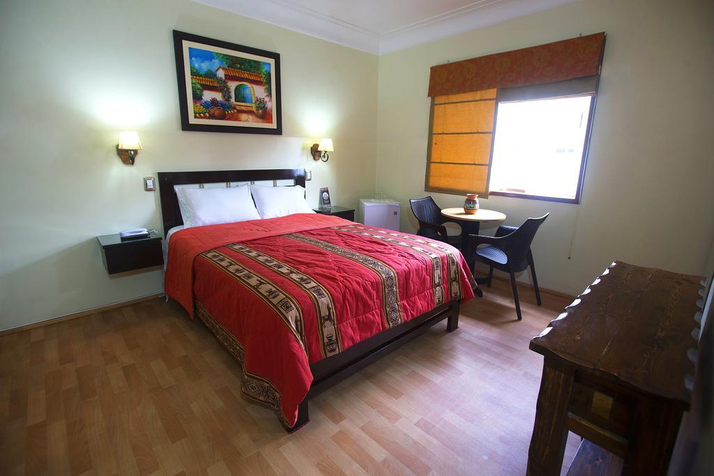 Hotel Tinkus Inn Lima Zimmer foto